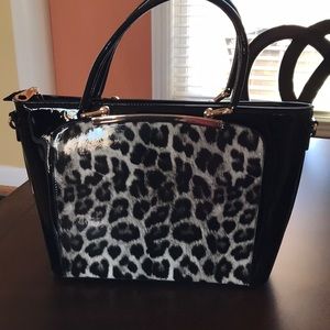 Black and White Leopard Purse
